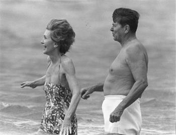 ronald reagan en maillot de bain Barack Obama en maillot de bain : sa photo et comparez Sarkozy, Clinton, Poutine et Reagan (Obama torse nu)