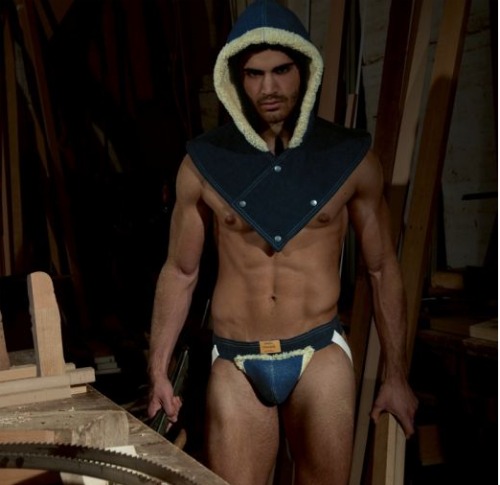 jockstrap en fourrure2 Grand Froid : Messieurs, pensez au jockstrap en fourrure de la marque Modus Vivendi !
